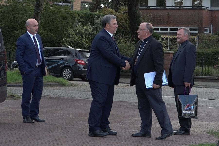 Kosova Din Adamları UÇK Liderlerini Ziyaret Ediyor