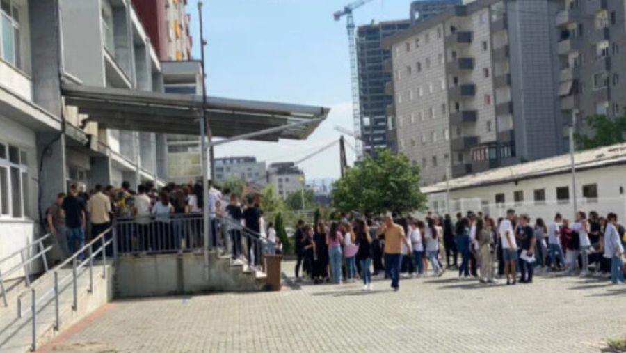 Yaklaşık 24 Bin Öğrenci Olgunluk Sınavına Girdi