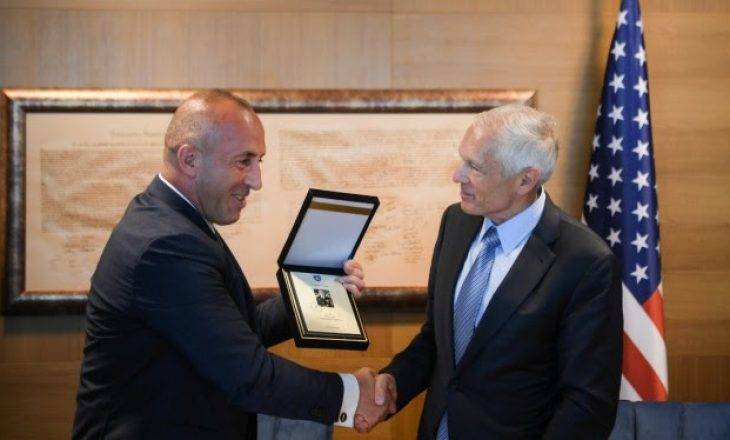 Clark’tan Haradinaj’a Övgü Mektubu