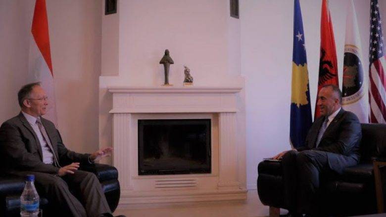 Haradinaj, Macaristan Büyükelçisiyle Kurumların Kurulmasını Görüştü