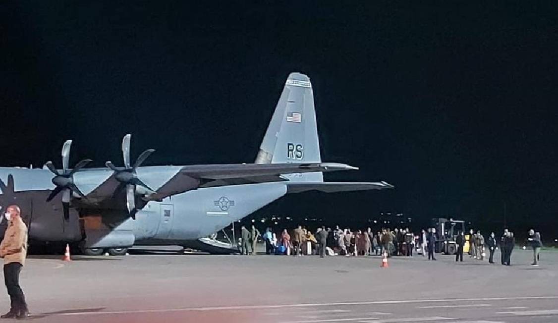 Amerika’ya Girişleri Reddedilen Afganlar Üçüncü Ülkelere Gönderilecek