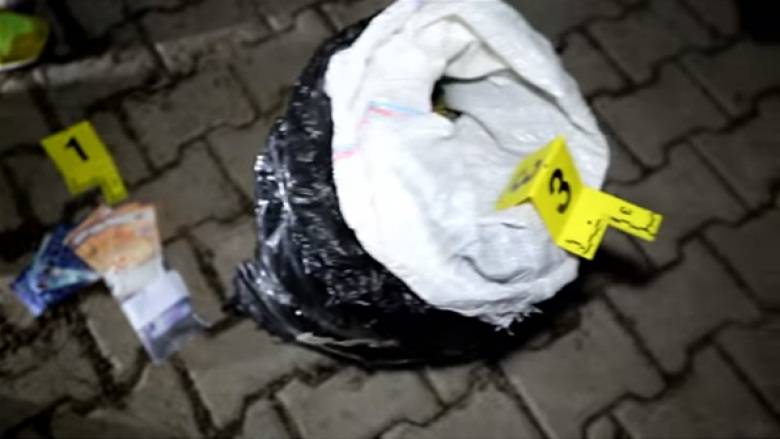 Uyuşturucu Kaçakçılığı ile Mücadele Devam Ediyor, Priştine’de 2.5 Kg Uyuşturucu Ele Geçirildi