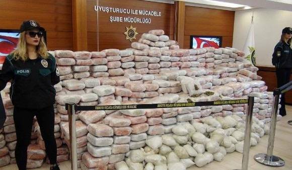 Türkiye'ye 1 Ton Uyuşturucu Sokan Kosovalı Tutuklandı