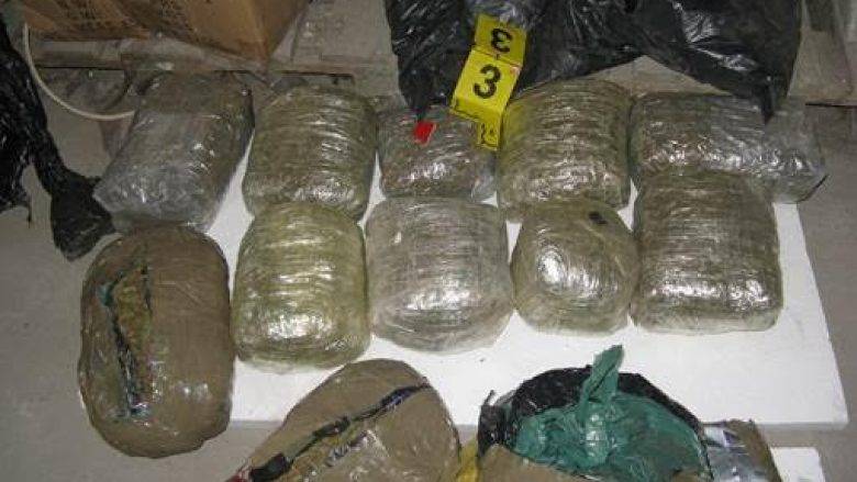 Polis Mitroviça'da 45 Kg Uyuşturucu Ele Geçirdi