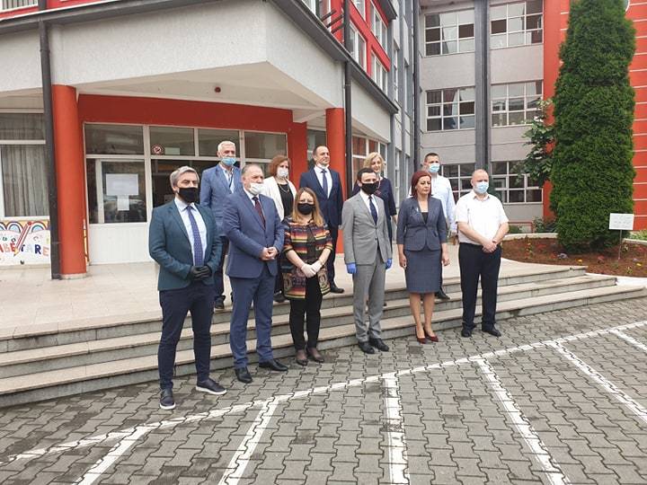 Başbakan Kurti Türkçe Boşnakça Uzaktan Eğitim Çekimlerini İnceledi