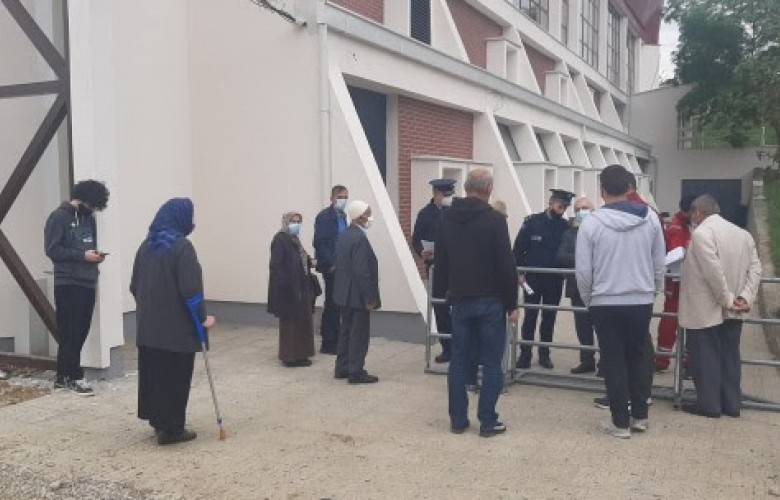 Aşılama Bugün de Devam Ediyor, Kalabalık Yok