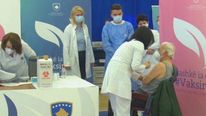 Pazartesi Günü 4.229 Kişi Aşılandı