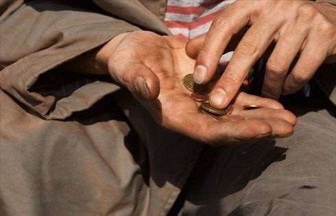 Binlerce Kosovalı İşsiz, Birçok Yetkili İse Bir Beya Birkaç Maaş Alıyor