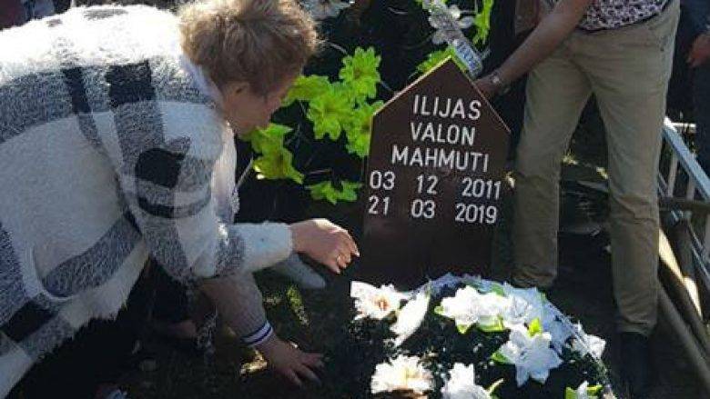 İsviçre’de Öldürülen 7 Yaşındaki Ilias  Gilan’da Toprağa Verildi