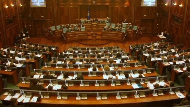 Kosova Meclisi'nin Çalışmaları Bugün de Devam Ediyor