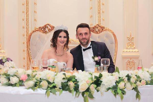 Vedat Muriç Kosova'da Evlendi