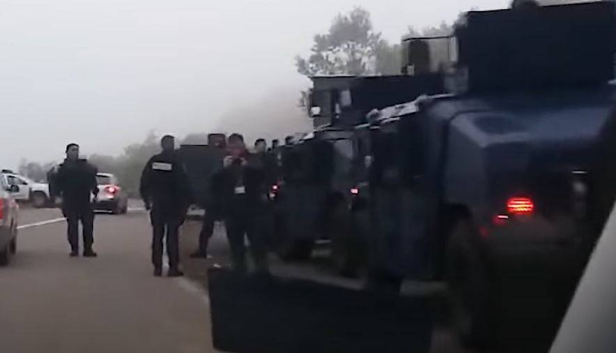 Kuzeydeki Polis Eylemi, Araç Plakaları Uygulanması Konusunda Karşılılık