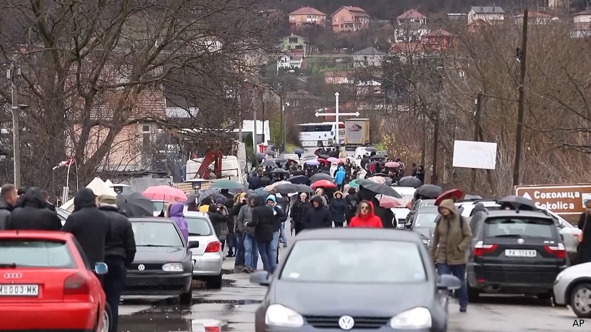 Polisten Kuzeyde Sakin Protestoya Çağrı-Provokasyonlara Düşmeyin