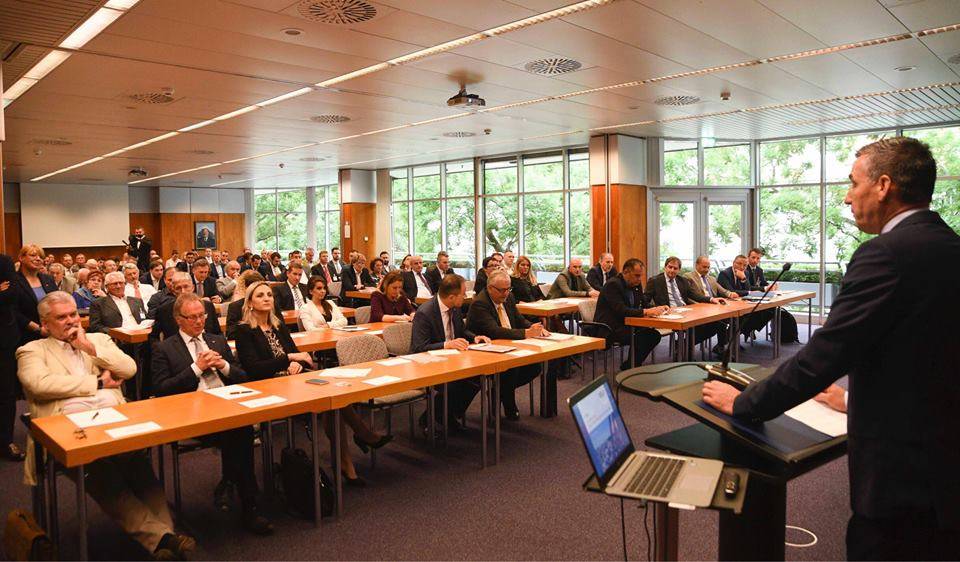 Veseli, Avusturya-Kosova Ekonomi Forumunu Açtı