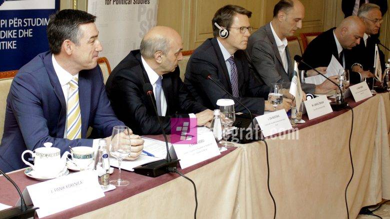 Veseli, Uluslar arası Partnerlerden Daha Fazla Yardım İstedi