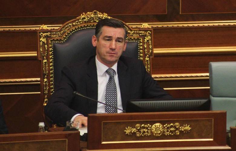 Veseli: Duvar Yıkılacak