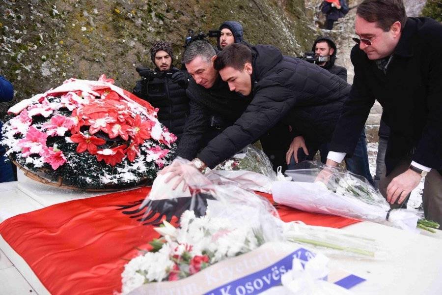 Kosova Yegane ve Bölünmezdir
