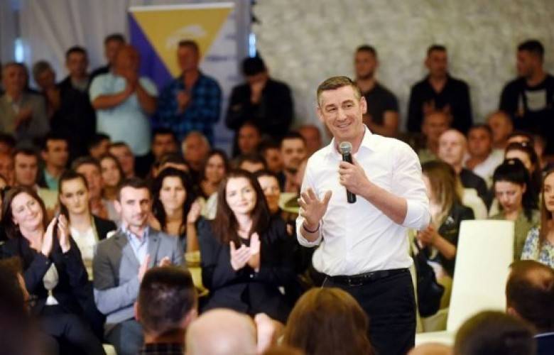 Veseli, Sağlık Çalışanları için Maaş Artışını Vaat Etti