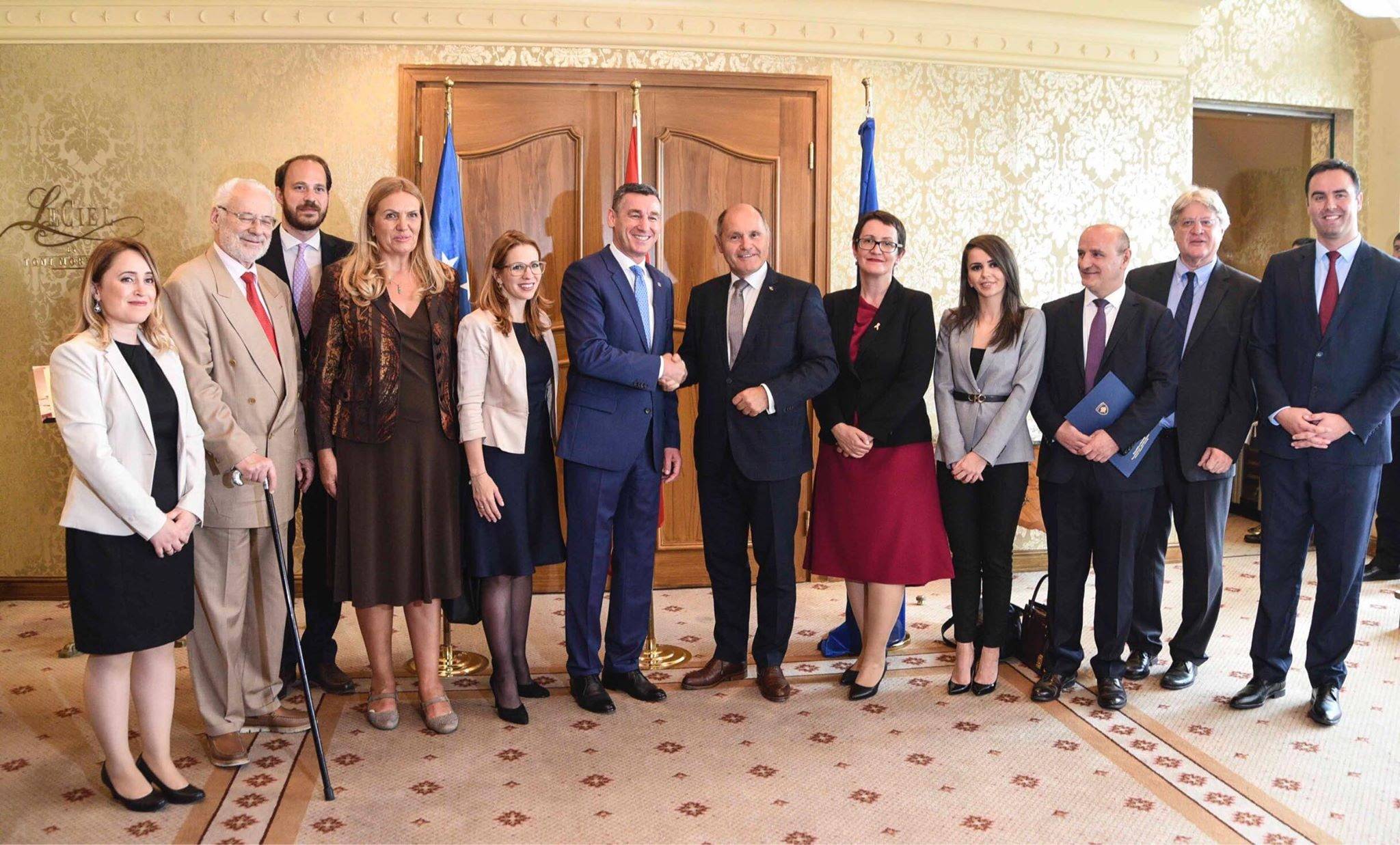 Vize Serbestisi için Avusturya’dan Kosova’ya Destek