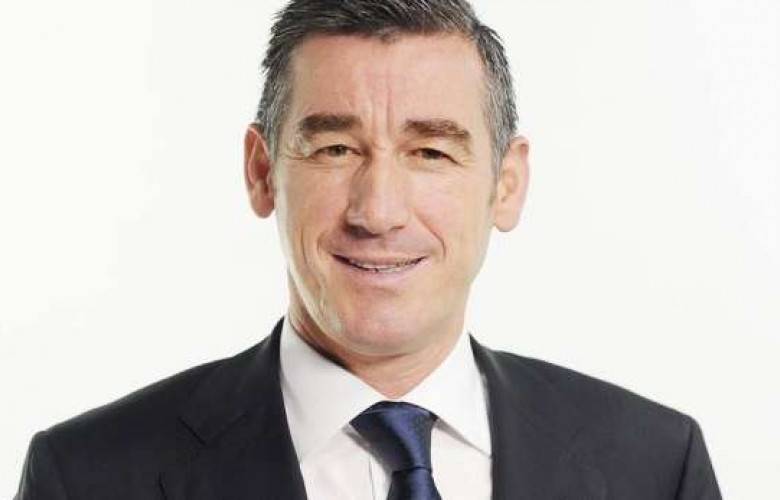 Veseli de Macron'u Kutladı