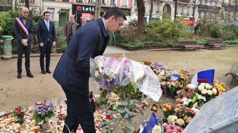 Veseli,  Paris'te Terör Kurbanlarının Anısına Saygı Duruşunda Bulundu