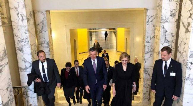 Veseli, Finlandiya’dan Vizeler İçin Destek İstedi