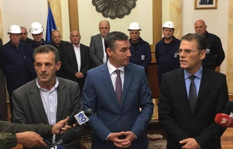 Veseli, Madencilerin Katılımında Trepçe Yasasını İmzaladı