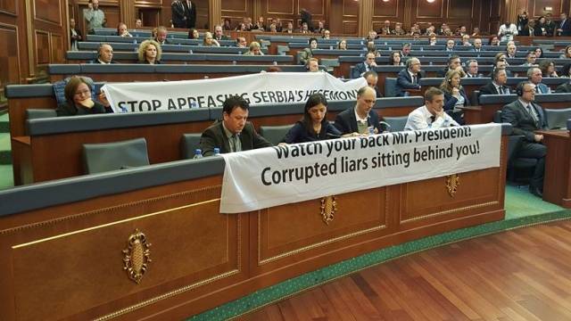 Vetëvendosje Meclis'in Bugün Oturumunda da Sembolik Bir Eylem Yapacak