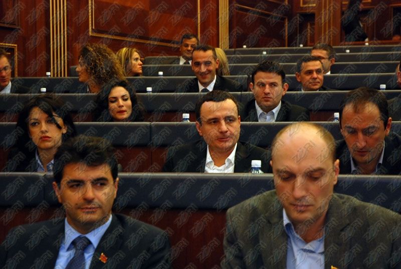 Vetëvendosje Cumartesi Tekrar Protesto Örgütleyecek