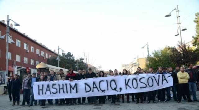 Vetëvendosje, Thaçi'nin Ashton Ofisine Girişini Engelledi