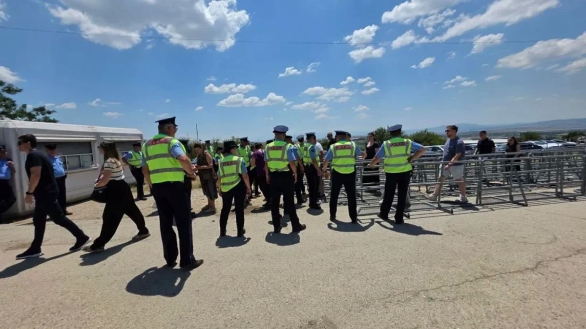 Nefret Söylemi Nedeniyle 37 Kişi Polis Merkezine Götürüldü