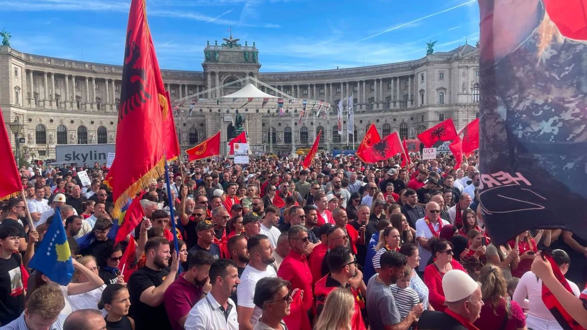 Viyana, Karara Karşı Diasporanın Protestolarına Katıldı