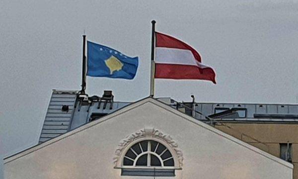 Viyana, Kosova Bayraklarıyla  Süslendi
