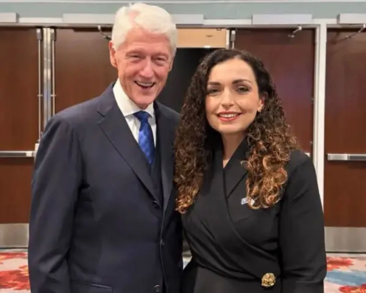 Vjosa Osmani, Bill Clinton ile Bir Araya Geldi