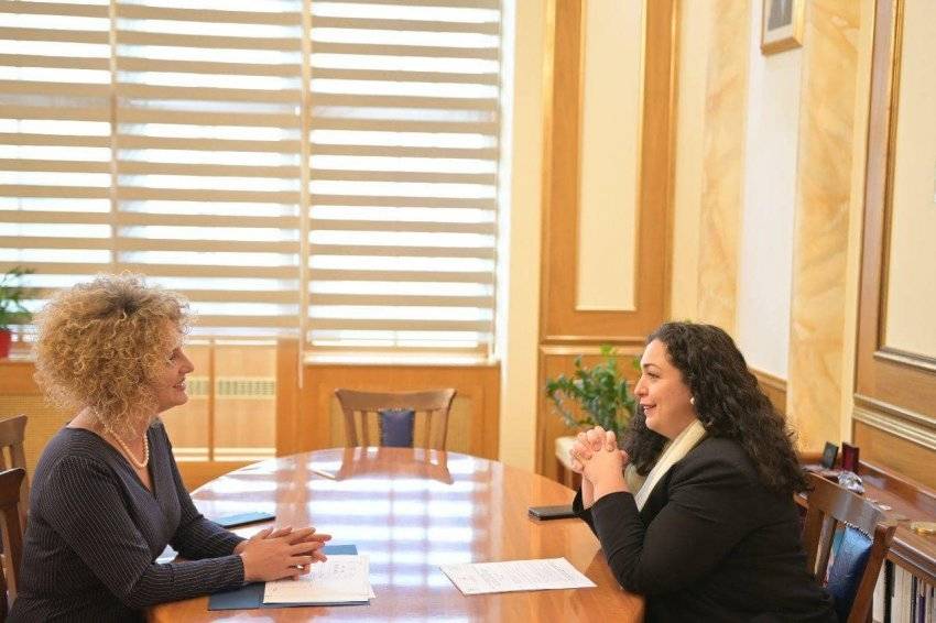 Donika Kadaj Seçimlere Vjosa Osmani’yle Girecek