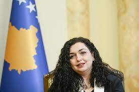 Osmani, İpek 'e Giderken Çocukların Bayramını Kutladı