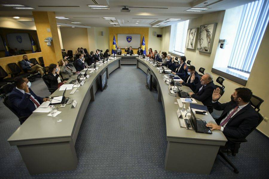 Yeni Tedbirlerle Sokağa Çıkma Yasağı da Kalkıyor