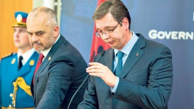 Vuçiç:  Kosova İçin Karşıt Görüşlere Sahibiz