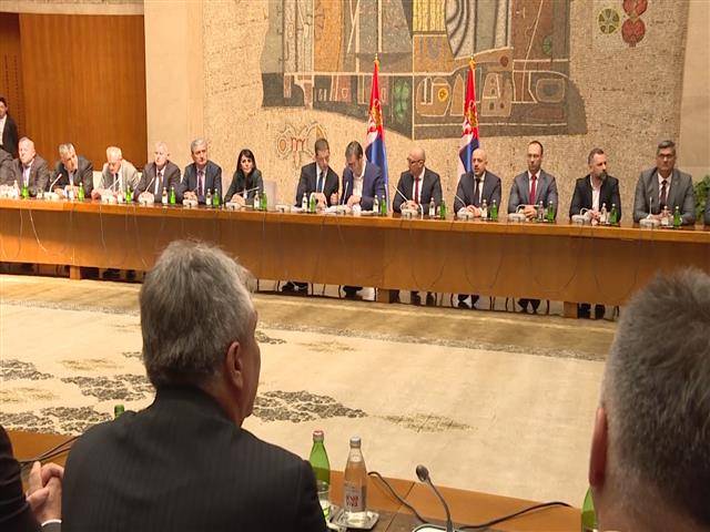 Sırplar Seçime Gitmeyi Kabul Ediyor