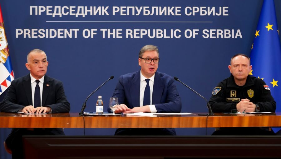Belgrad’da Parlamento Önü Saldırısı: Vučić Olayı Terör Eylemi Olarak Nitelendirdi