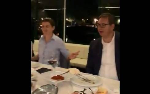 Grenell, Vuçiç ve Brnabiç Arasında Yemek ve Şarkı Sefası