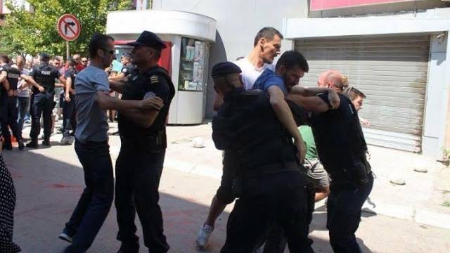 Yakova'da Sırplar Protesto Edildi