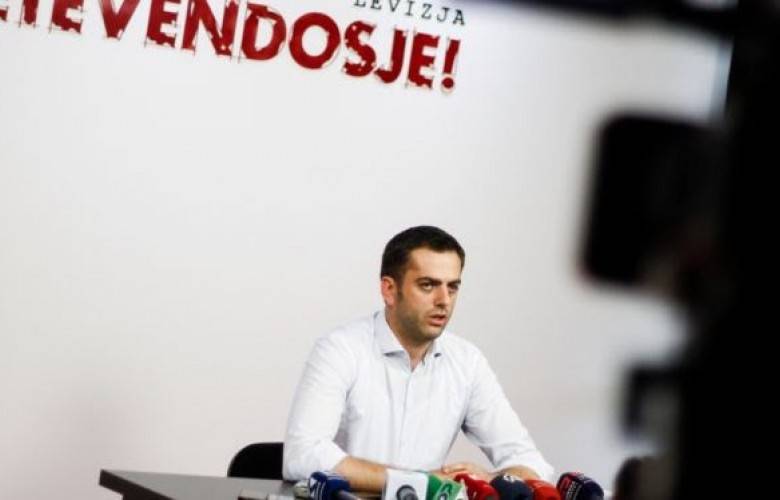 Vetëvendosje Yönetiminde Yaprak Dökümü Devam Ediyor