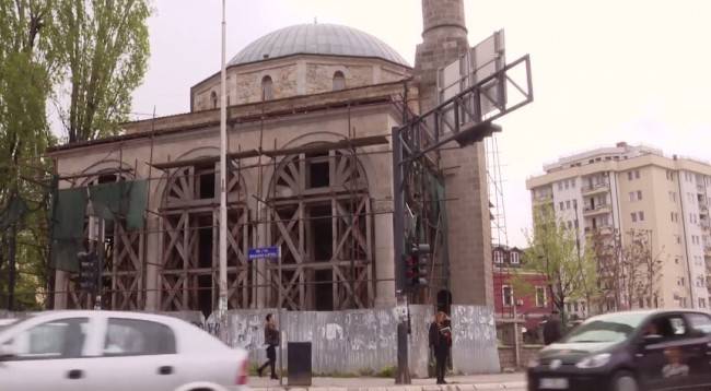 Priştine Çarşı Camisi Vahim Durumda
