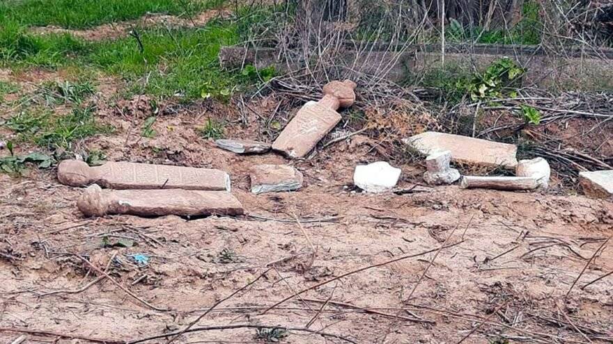 Yunanistan, Osmanlı mezarlığını futbol sahası yapıyor