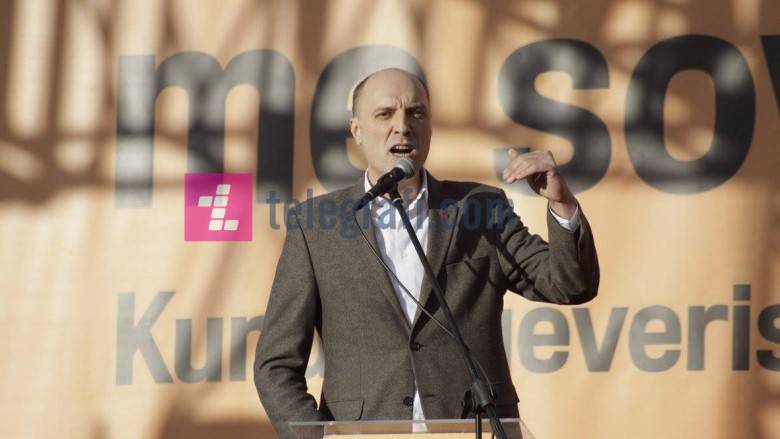 Ymeri, Thaçi ve Mustafa'ya Fare Dedi
