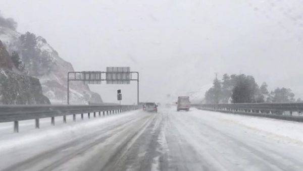 Yollardan Karlar Temizleniyor, Ulaşım Normal
