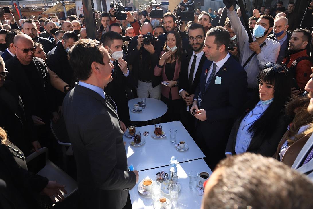 Liderler Vuçitırın’da Buluştu
