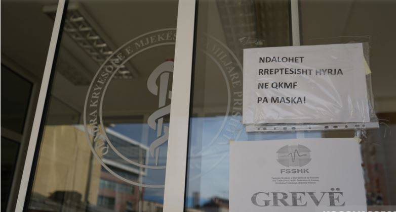 Sağlık Çalışanlarının Grevde Olması Nedeniyle Hastalara Hizmet Sunulmuyor