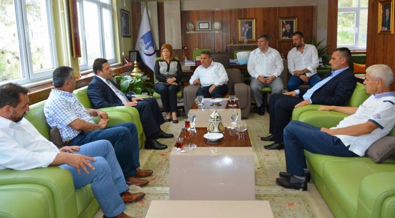 Kosavalı Heyetten Yunusemre'ye Ziyaret